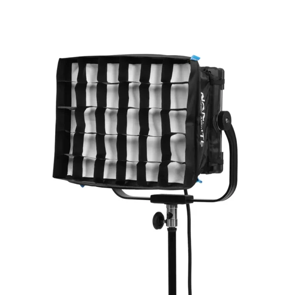 NANLITE Alien 150C/300C 輕型防水防塵專業級全彩板燈